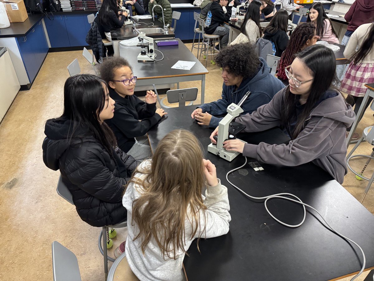 Ecole Cariboo Hill tweet media