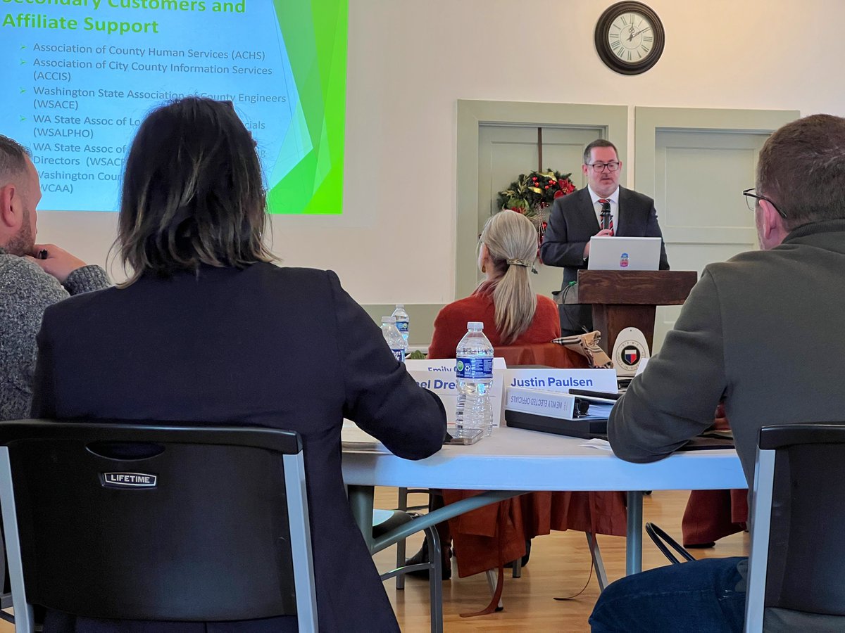 WACounties's tweet photo. Nearly every newly elected county commissioner, councilmember, and councilor is in attendance at this year's Newly Elected Officials training! This three-day training will get your new county electeds up-to-speed on the foundational knowledge they need for their new position. https://t.co/TmOWwTqGd1