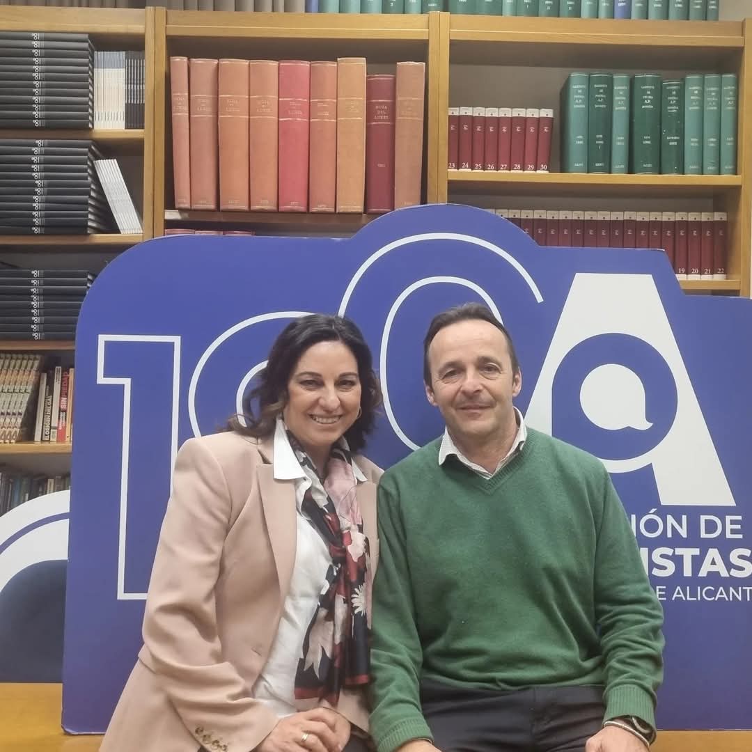 Héctor González (APPV) y Rosalía Mayor (APPA) se reunieron para fortalecer la unión entre periodistas de la CV. Trabajando juntos por el futuro del periodismo, la defensa de nuestra profesión
#Periodismo #APPV #APPA #UniónPeriodística #PeriodistasCV #InformaciónDeCalidad