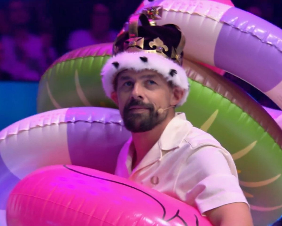 Content_Corinna's tweet photo. Kleiner Prinz 👑
#JKvsP7 https://t.co/R8LGvmyUec
