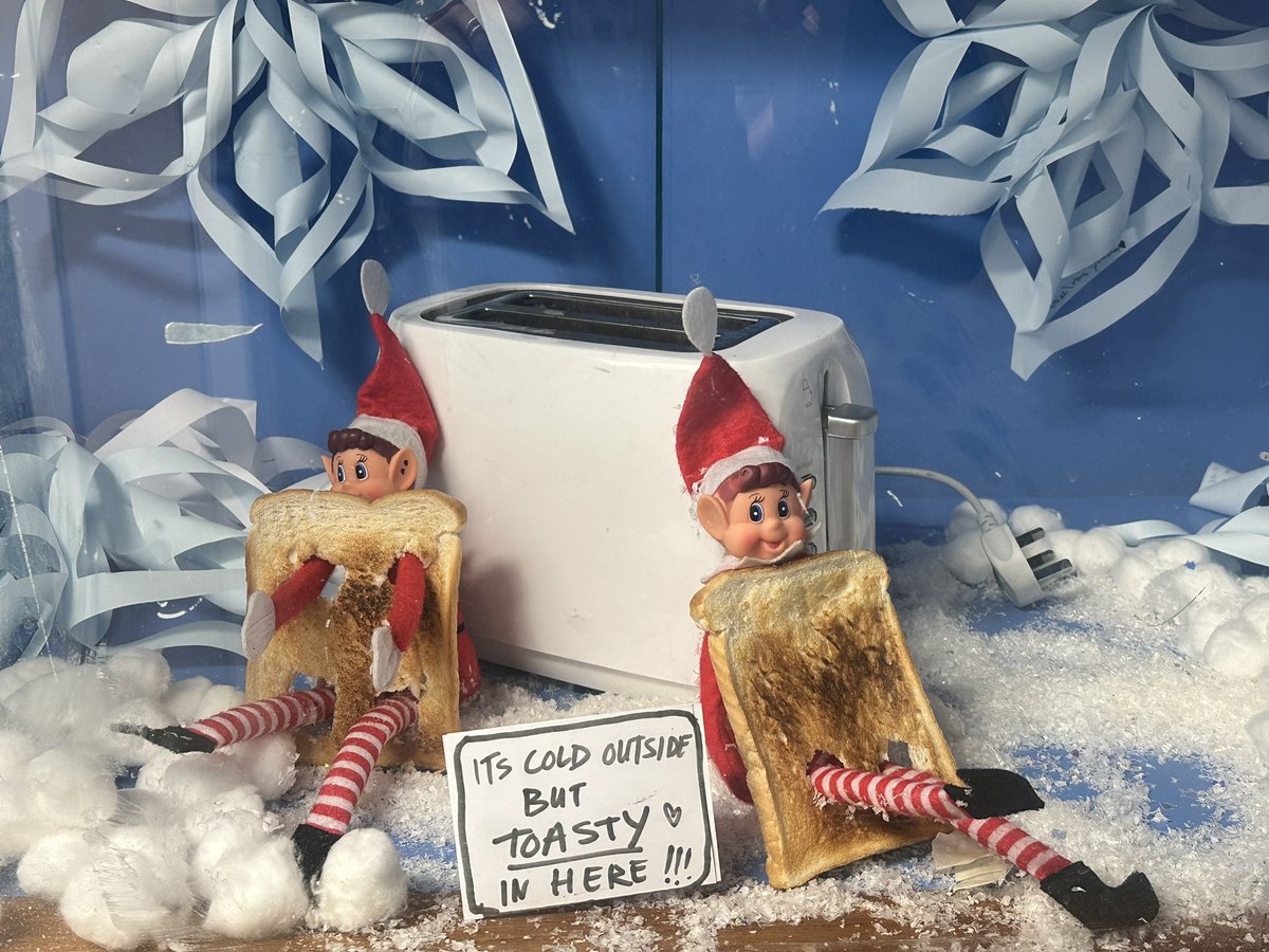 Blairgowrie HS Art (@blairgowrieart) on Twitter photo Bit chilly in the department today .
But the elves kept themselves toasty lol π Bit chilly in the department today .
But the elves kept themselves toasty lol π