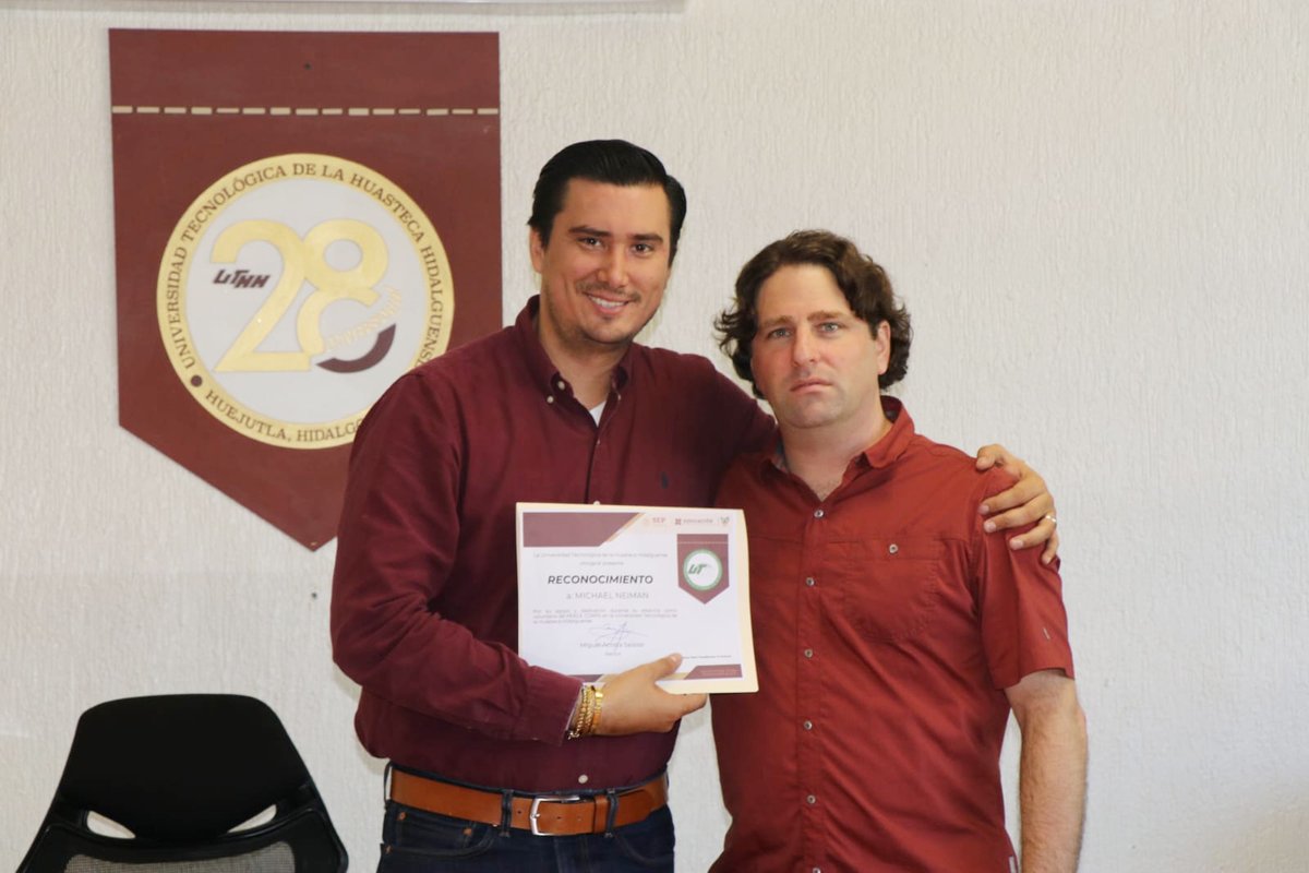📷 Concluye la estancia de Michael Neiman, voluntario de Peace Corps en la UTHH 📷
Nos llena de orgullo compartir que Michael Neiman, voluntario de la organización internacional Peace Corps, ha concluido su valiosa estancia en la Universidad Tecnológica de la Huasteca Hidalguense