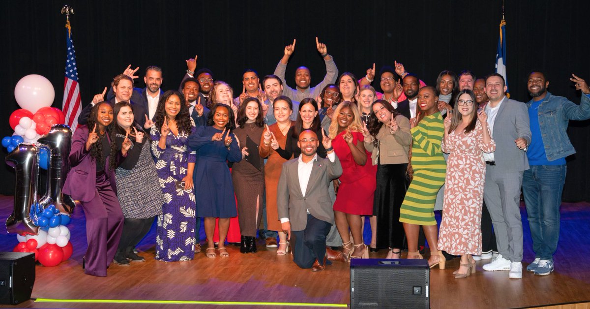 EngageDallas_'s tweet photo. We'd like to extend a huge congratulations to the incredible graduates of Class 11 of Engage Dallas! 🎓✨ You’ve been an immense inspiration to all of us, and we’re so grateful for your tireless hard work, dedication, and passion you’ve shown throughout this journey. #Inspiration https://t.co/P37hZIOuGL