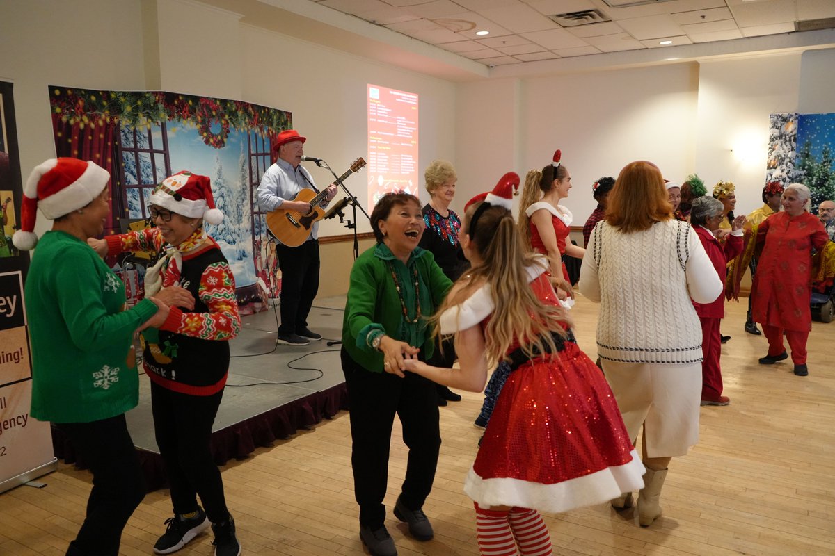 Today’s Seniors Holiday Celebration was a heartwarming success! Huge thanks to Leaside Memorial Arena for hosting, our talented client performers for their amazing acts, and the #TNO Seniors Team for their dedication to supporting our seniors every day.