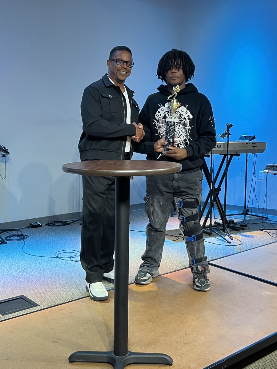 Molina Football (@molinafootball) on Twitter photo Defensive Player of the Year:
<a href="/Christion_P08/">Christion Payton</a>
<a href="/dallasathletics/">Dallas ISD Athletics</a> <a href="/Coachbru3/">Coachbru</a> <a href="/JacobNunez27/">Jacob Nuñez</a> <a href="/MolinaHigh/">Moises E. Molina High School</a> Defensive Player of the Year:
<a href="/Christion_P08/">Christion Payton</a>
<a href="/dallasathletics/">Dallas ISD Athletics</a> <a href="/Coachbru3/">Coachbru</a> <a href="/JacobNunez27/">Jacob Nuñez</a> <a href="/MolinaHigh/">Moises E. Molina High School</a>