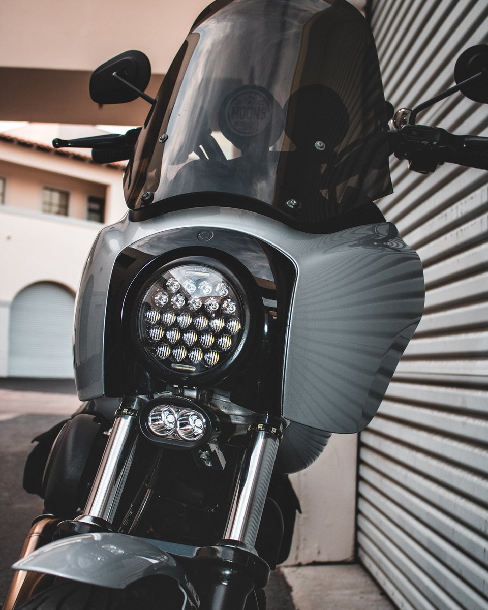 moonsmc's tweet photo. Spyder V2 LED headlights have been updated and are now 45% brighter than before. Now in stock and ready to ship! #moonsmc
https://t.co/3WuziejejI https://t.co/H98yoGcft5