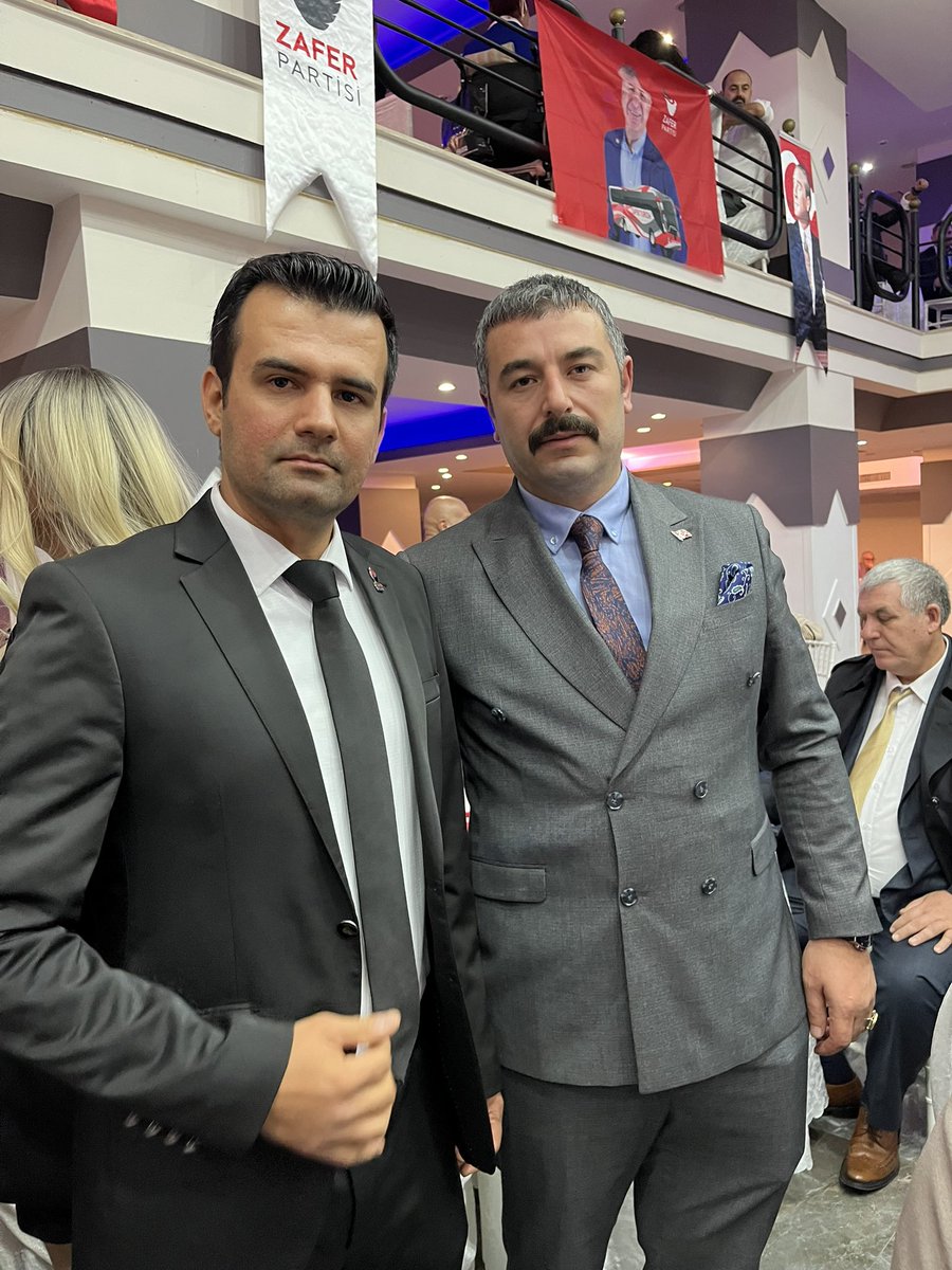 suleymanzingal's tweet photo. Yol gitmeyenler, yol gidenlerin halinden anlamaz. Siz yolunuza devam edin, bu yolda sizinle yürümekten razıyız. 

@umitozdag @Alidincercolak @hakancelenhakan Cevatkücüklü @emrahkurhann @Mertozmutlu7  @zaferpartisi https://t.co/55dq87x3ZE