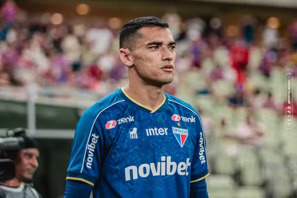 BetoPeruzzo95's tweet photo. Negociação com Gabriel trava, e Juventude abre conversas com goleiro do Fortaleza

Informação divulgada antes na Central do Mercado, do @geglobo, com @mabragatchelo , @eroliveira_ e @buenoreporter 

https://t.co/CCbqL6gUpr https://t.co/p83oAdlgXk