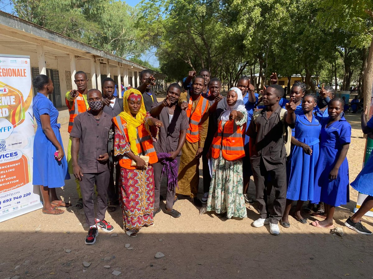 HamzaOumarou11's tweet photo. En ce jour du mardi, nous avons échangé avec 192 élèves du Lycée Bilingue de Maroua Domayo et du Collège Bilingue Jacques de Bernon sur les thématiques (#PETVISIDAME #PCN #VBG #MSTIST #SSRA #ECS #C4D et https://t.co/CXTwaWYBuJ) @AfriYAN_Camer @UNFPACameroon #PutYoungPeopleFirst https://t.co/afCwubWihQ