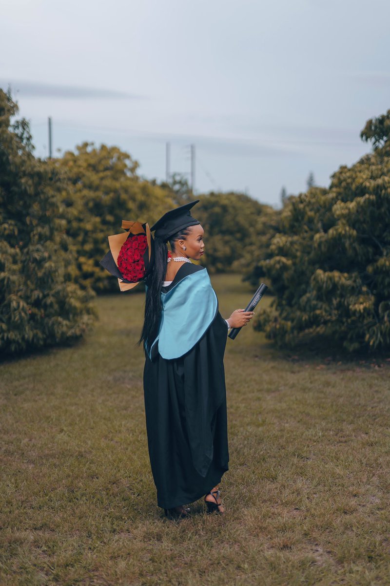 sheisheaven1's tweet photo. To God Be Glory 🎓❤️ https://t.co/DBObvxFDOE