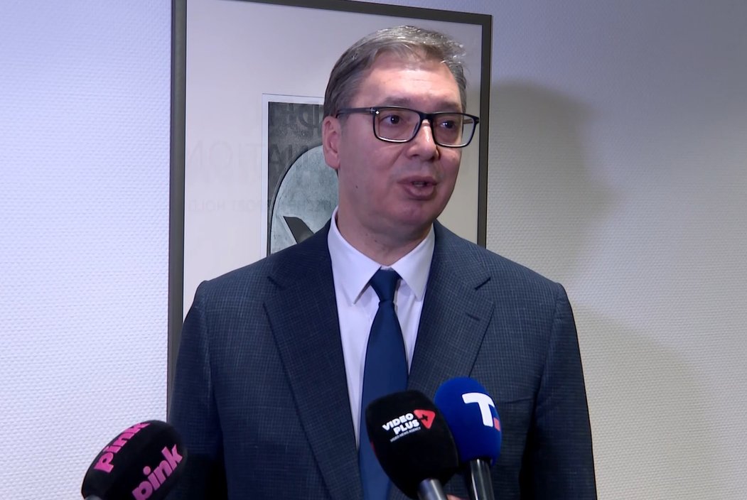 Председник Републике Србије Александар #Vucic <a href="/avucic/">Александар Вучић</a> изјавио је да је данас разговарао са немачким канцеларом Олафом Шолцом не само о рударским пројектима, већ и о КиМ и другим важним питањима, као и о геополитичкој ситуацији. sns.org.rs/novosti/vesti/…