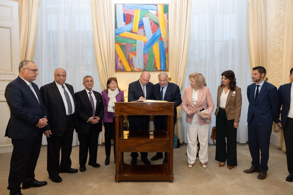 🇫🇷 🇯🇴 Au nom de la #ComDéfenseSénat, présidée par <a href="/cperrin90/">Cédric Perrin</a>, j'ai assisté à l'entretien entre le Président du @senat, <a href="/gerard_larcher/">Gérard Larcher</a>, et son homologue jordanien, M. Faisal Al-Fayez, à l'occasion de son déplacement en France.

➡️ Les échanges ont notamment porté sur la région du