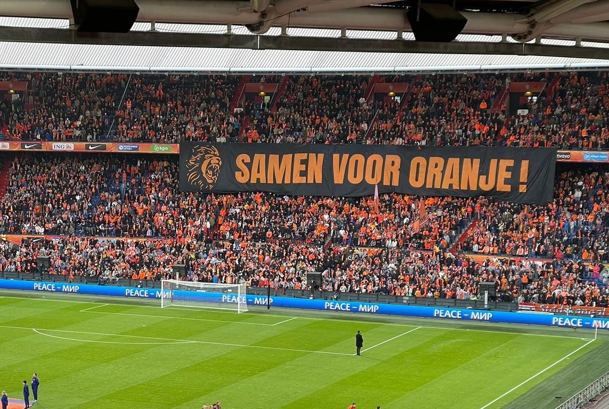 Overmorgen (!) start de kaartverkoop voor Spanje thuis. Ongeplaceerde stoelen dus geen gezeik met stewards. Op naar de grootste groep ooit!  Kaarten kopen op vak S, R en T.