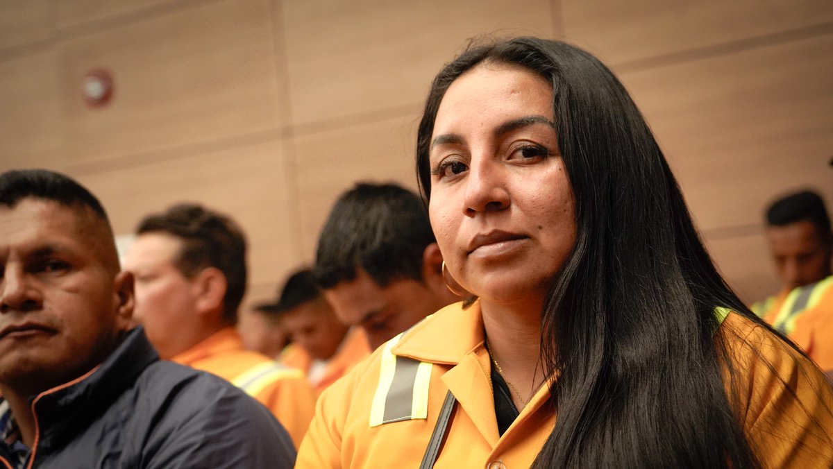 Hoy la Dirección General del #Invías recibe a microempresarios de todo el país para conmemorar su labor durante 40 años en las vías de Colombia 🇨🇴