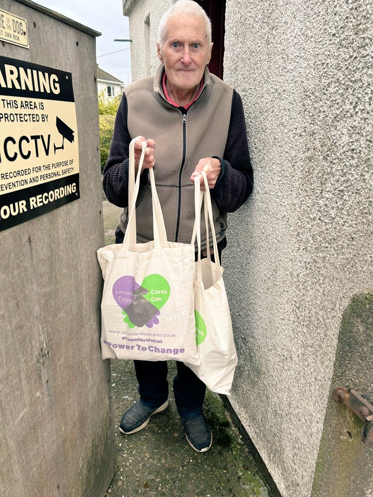 LeicsCares's tweet image. Distributions are being delivered in the new parks area today. #BagsOfHope #LetsMakeADifference