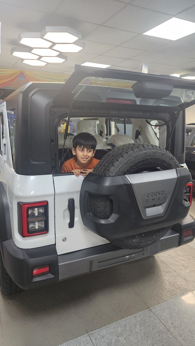 scsthejas's tweet photo. @MahindraRise @anandmahindra help me to know when is the expected delivery date, not received any dates bost booking. B-10353274. Appreciate a quicker delivery, can't take my son every week to see Thar roxx to a showroom. https://t.co/WFbblwAUNB