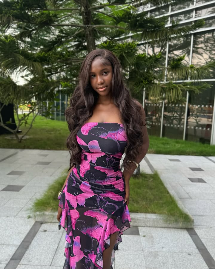 Nyamisaac1138's tweet photo. Praise No Fine ke ๐ฅฐ๐ฅฐ
@praisejohnn
RT & FL
#Pogba #MarcusRashford #obaseki #Nairamarley #bobrisky #10thdecember https://t.co/8rT1wjHtqP