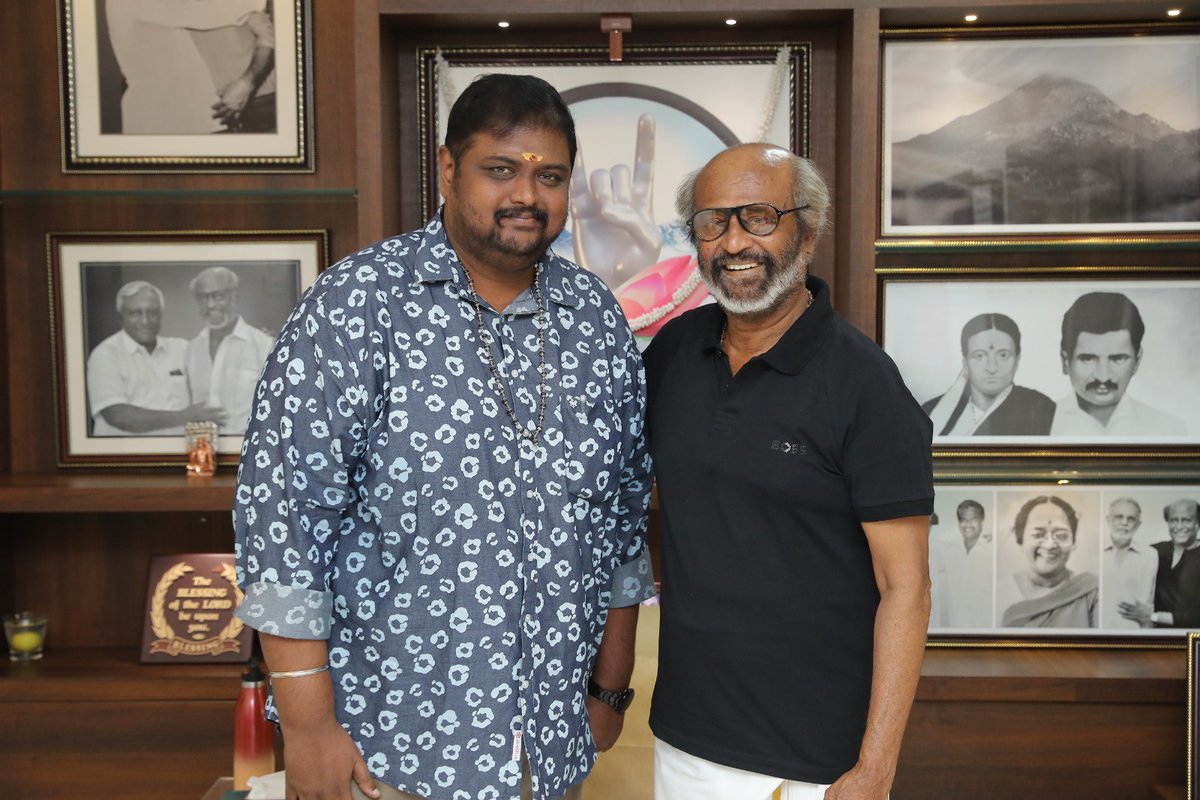 DirSPShakthivel's tweet photo. Nandri sir ❤🙌 Unga vaarthaigal innum Periya nambikkaiyai tharuthu sir! 

Thank u each and everyone for the support ❤🔥🙌

Trailer link : https://t.co/Lc3G3kW8Sd…

#AlangufromDec27th #அலங்கு #AlanguTrailer https://t.co/hb8xRn7DHd