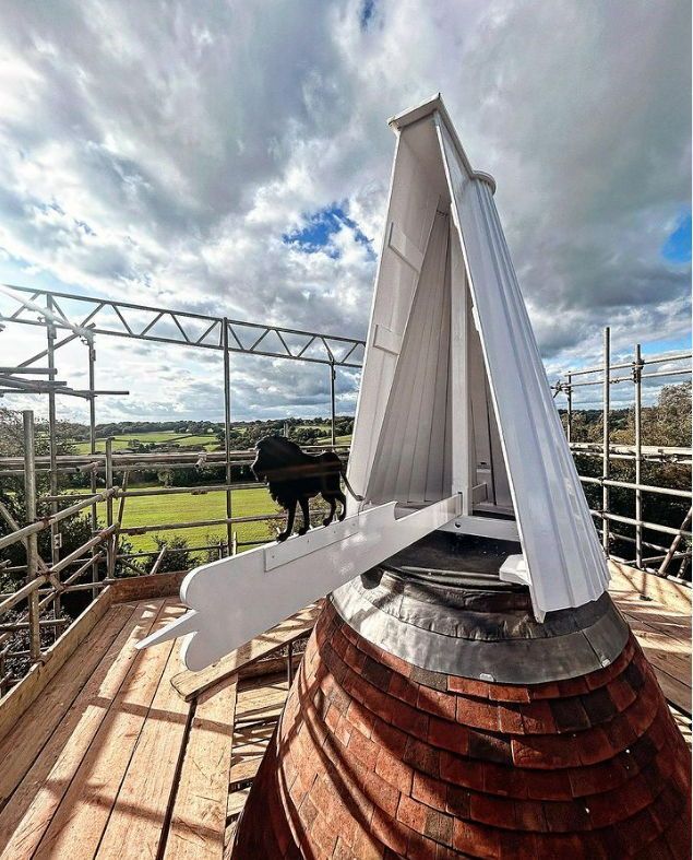 Dude and Arnette - Oast Cowl Specialists tweet media