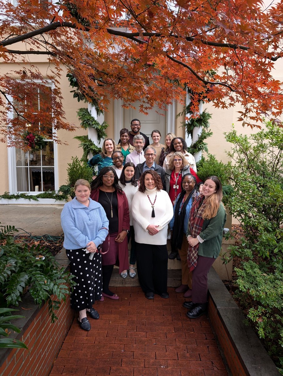 uofsccosw's tweet photo. A great way to wind down the @uofsc semester - a whole lot of camaraderie and holiday spirit with the #COSW crew shared at @MichaelAmiridis and First Lady Ero Aggelopoulou-Amiridis' Open House! βοΈβοΈ
#SocialWork #GamecockFamily https://t.co/njSPXtpV34