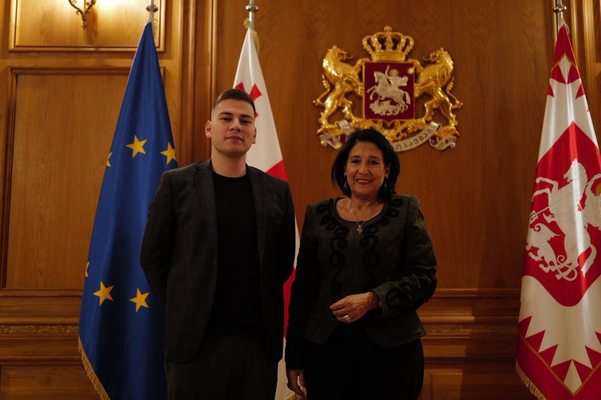 Cyrille Amoursky tweet media