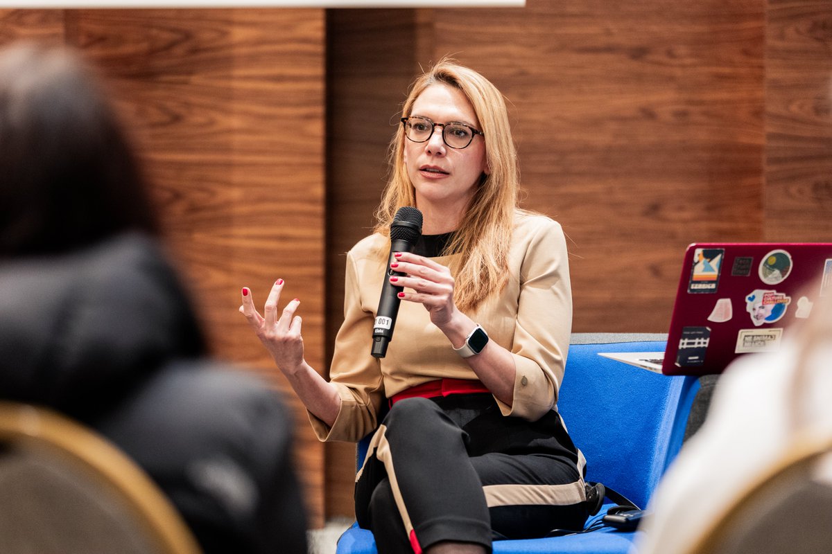 NDIKosovo's tweet image. 🌐In the first session of #DISIConnect, youth from the tech industry learned more about the means through which the Digital Services Act (DSA) regulates online platforms, combats information disorders, and promotes transparency in the digital world.

#DISICON8 #TechTruthTrust