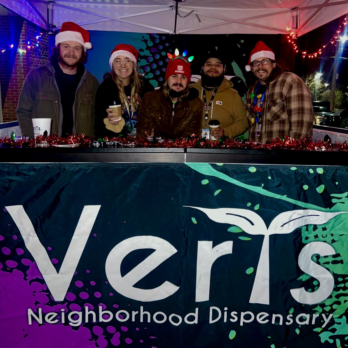 vertsmo's tweet photo. FEEEELIN' FESTIVE! 🎄
Thrilled to walk in the parade and celebrate the season with our amazing community! https://t.co/OxcZMZ0hwe