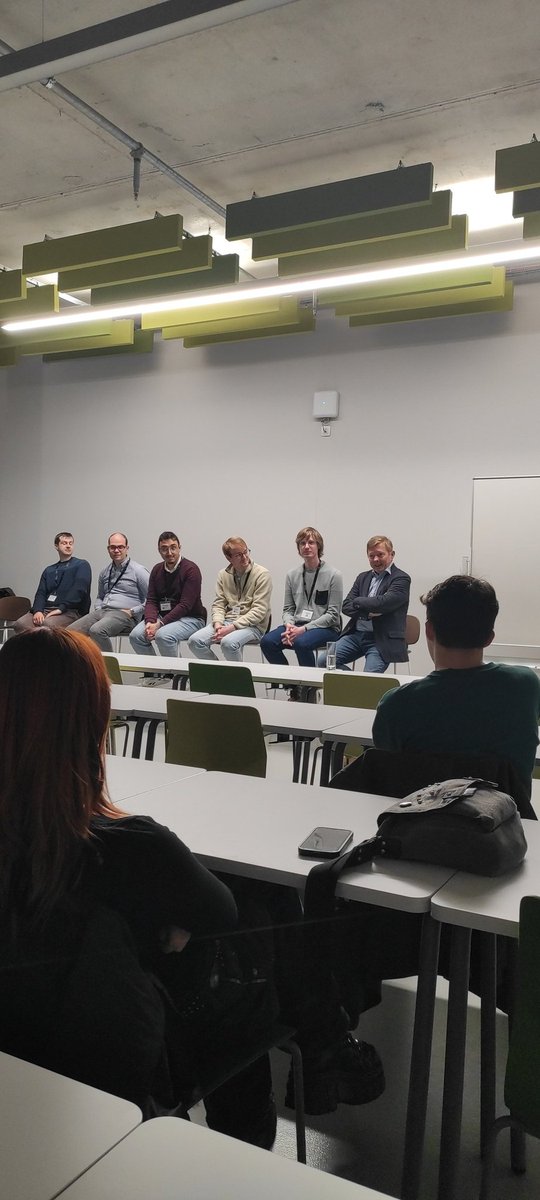LectorSonia's tweet image. IT-alumni van #toegepasteInformatica inspireren onze studenten met verhalen over het werkveld