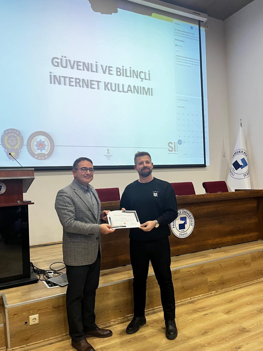 pau_ilef's tweet photo. katılımıyla gerçekleşen etkinlikte, artan internet kullanımıyla birlikte yaygınlaşan siber suçlar ve bu suçlara karşı alınması gereken önlemler konuşuldu.

Etkinlik sonunda, Denizli İl Emniyet Müdürlüğü Siber Suçlarla Mücadele Şube Müdürlüğü uzmanları dinleyicilerden gelen+ https://t.co/sYvMJTRjUf