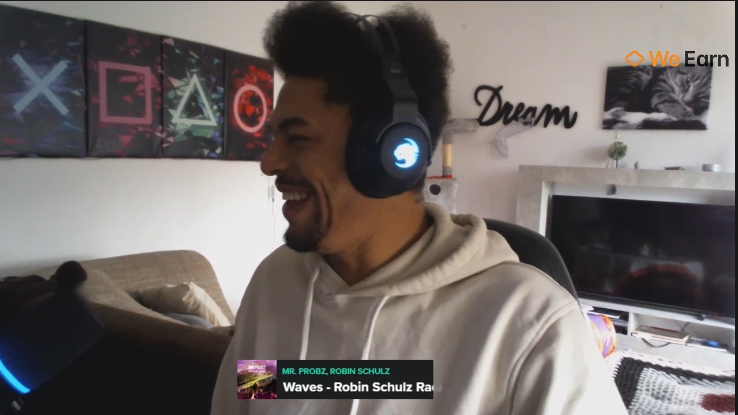 Nenn mir einen Streamer miteiner schöneren Frisur .. GIBT ES NICHT! :D