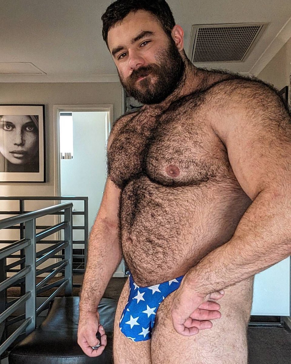 bulgeporn's tweet photo. https://t.co/d0NsTkzqt3
