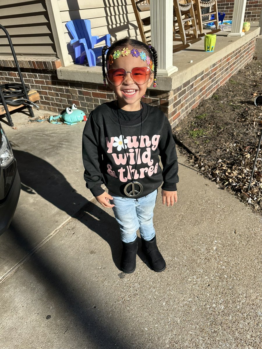 emily sain tweet media