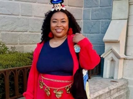 Black Girl Disney Co-Founder Dies From Food Allergy at Holiday Event

  Dominique Brown, a 34-year-old Disney influencer from California known as HellooDomo, tragically died after an allergic reaction at a holiday food event in Los Angeles. Co-founder of… ift.tt/TAHIFmk