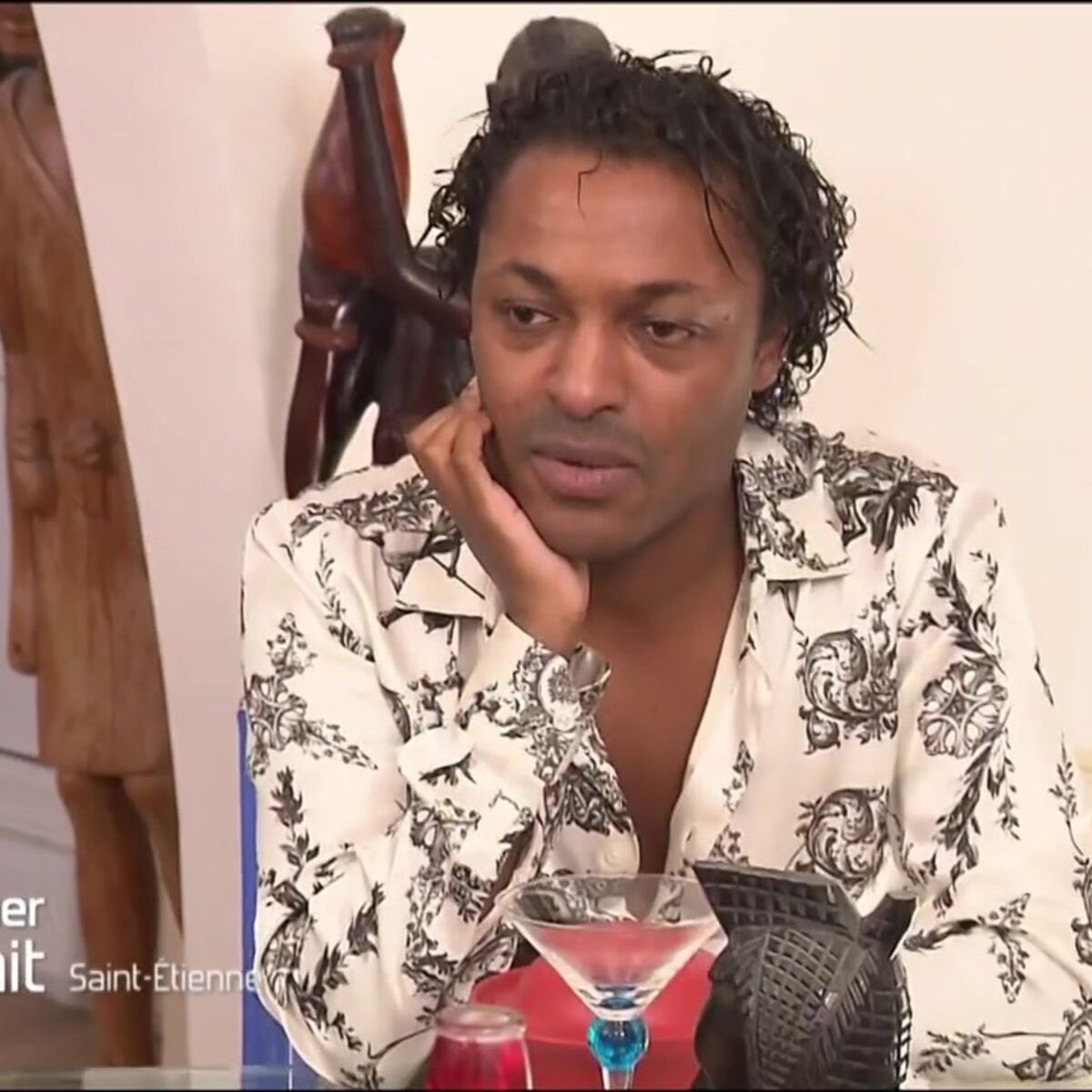 may__hz's tweet image. Yanis il voulait juste faire de la télé mais il fait trop pitié y’a qu’une seule diva dans Un diner presque parfait :  #udpp