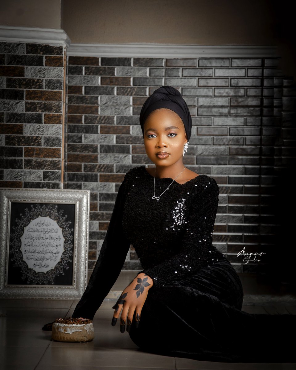 Annur_Studio's tweet photo. BIRTHDAY WISHES ZARAH ππ
May almighty Allah bless your new age
Photography #Annurstudio
#Minna
#WhatsApp 07039207000 https://t.co/F9vmxdqfD6