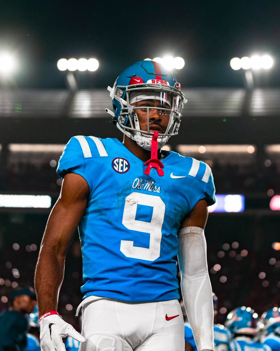 qbsnightmare's tweet photo. BLESSED TO RECEIVE AN OFFER FROM THE UNIVERSITY OF OLE MISS!!! #AGTG #GOREBLS @LaneKiffin7 @randalljoyner @OleMissFB @bryanbrown https://t.co/KEZR0cgwQe
