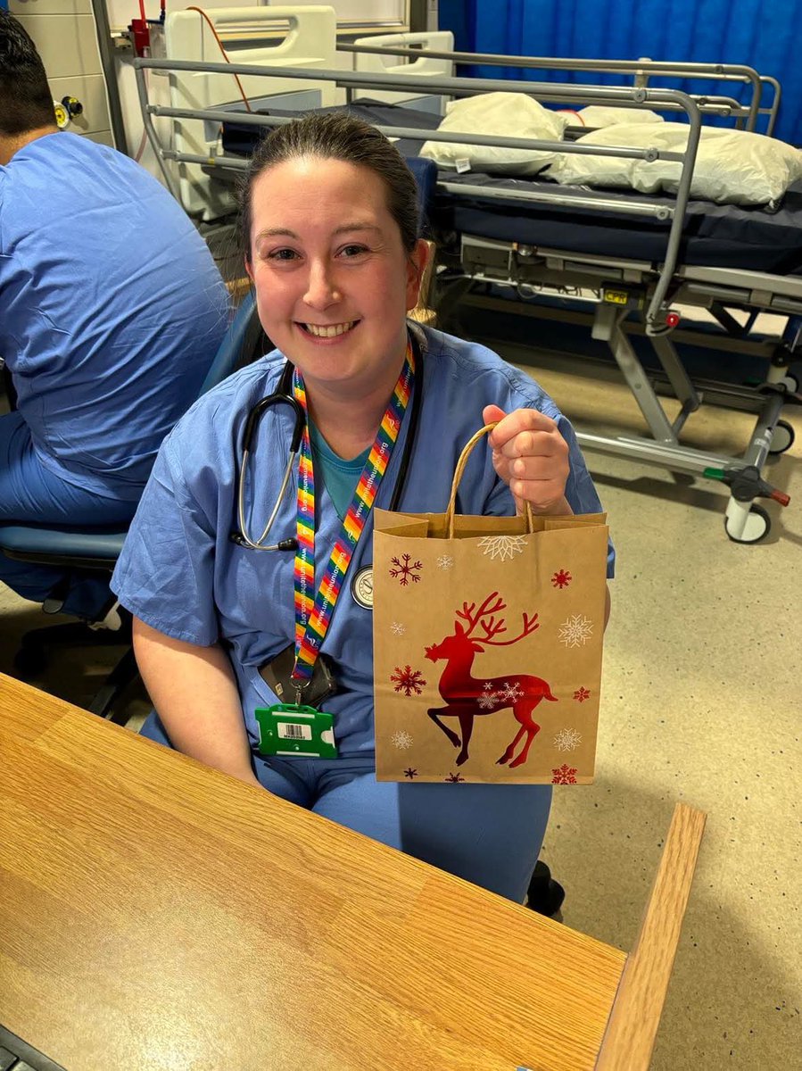 🤶🏻ADVENT DAY 🎅🏼 MonkeesED Christmas tradition 🐵
Monklands Accident &amp; Emergency Department