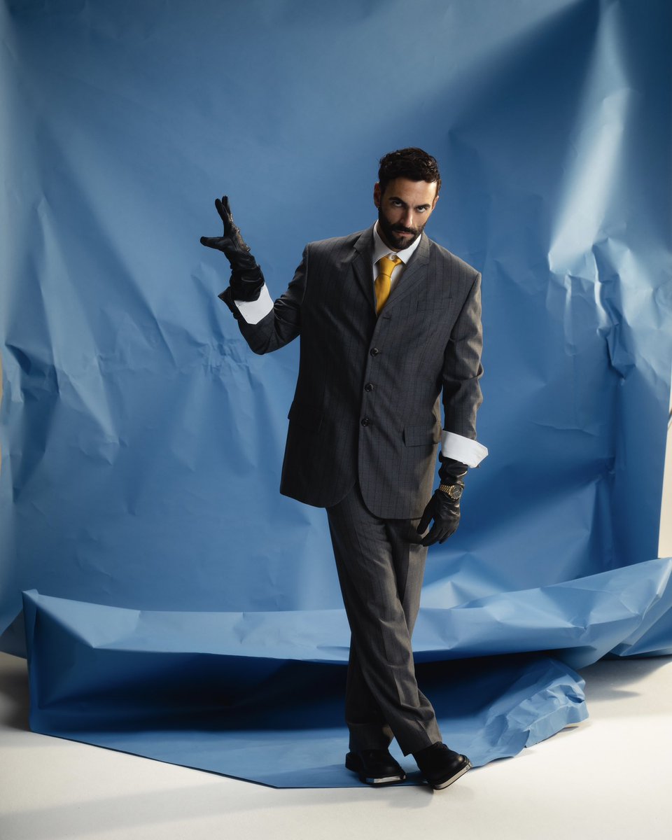 mengonimarco's tweet photo. Parlo in una lingua che tu non capivi 
Vesto di bianco, sarò un po’ stanco quando ritornerò

#MandareTuttoAllAria https://t.co/PFerCSFXS7