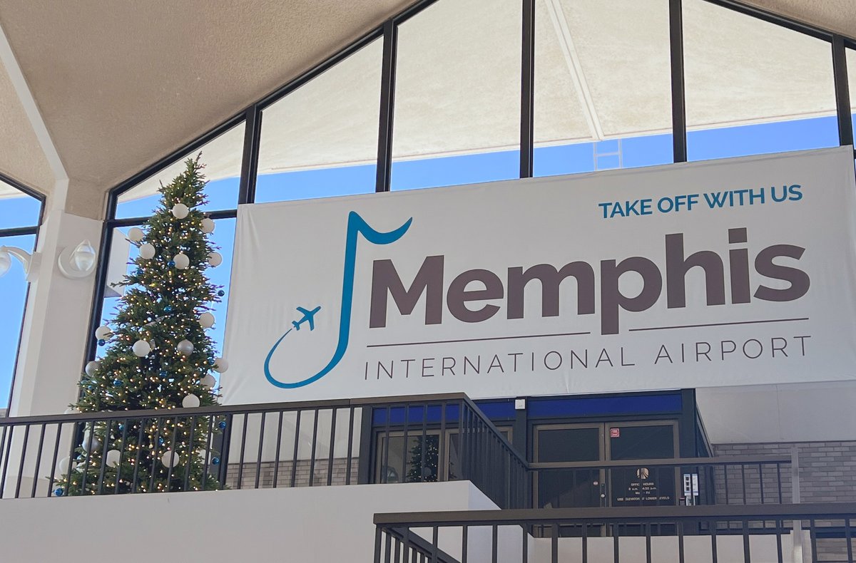 flymemphis's tweet photo. Have you seen how festive MEM is getting for the holidays? Tag us in your photos when you pass through the airport. πΈ
#MEM #FlyMemphis #MemphisAirport #Airport #Travel #Airplane #HolidayTravel https://t.co/NkNnq7ye4t