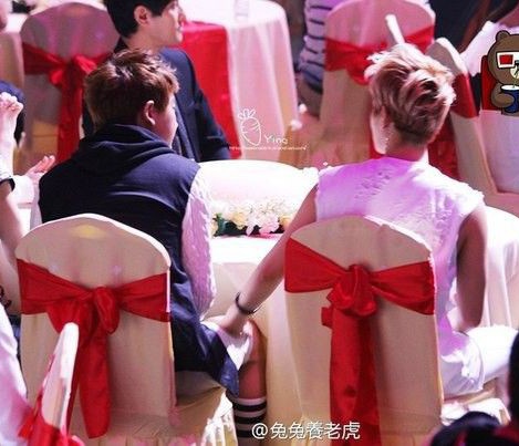 🧎🏻‍♀️ (@cloeyeols) on Twitter photo 