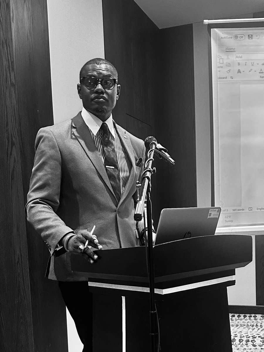 chiefkoti's tweet image. #WhileAtWork I had the privilege of moderating a dynamic @AfDB_Group workshop on the Africa Continental Free Trade Agreement #AfCFTA, and it was quite enlightening! 

There’s a need for local businesses need to be equipped and empowered to take full advantage of the opportunities…
