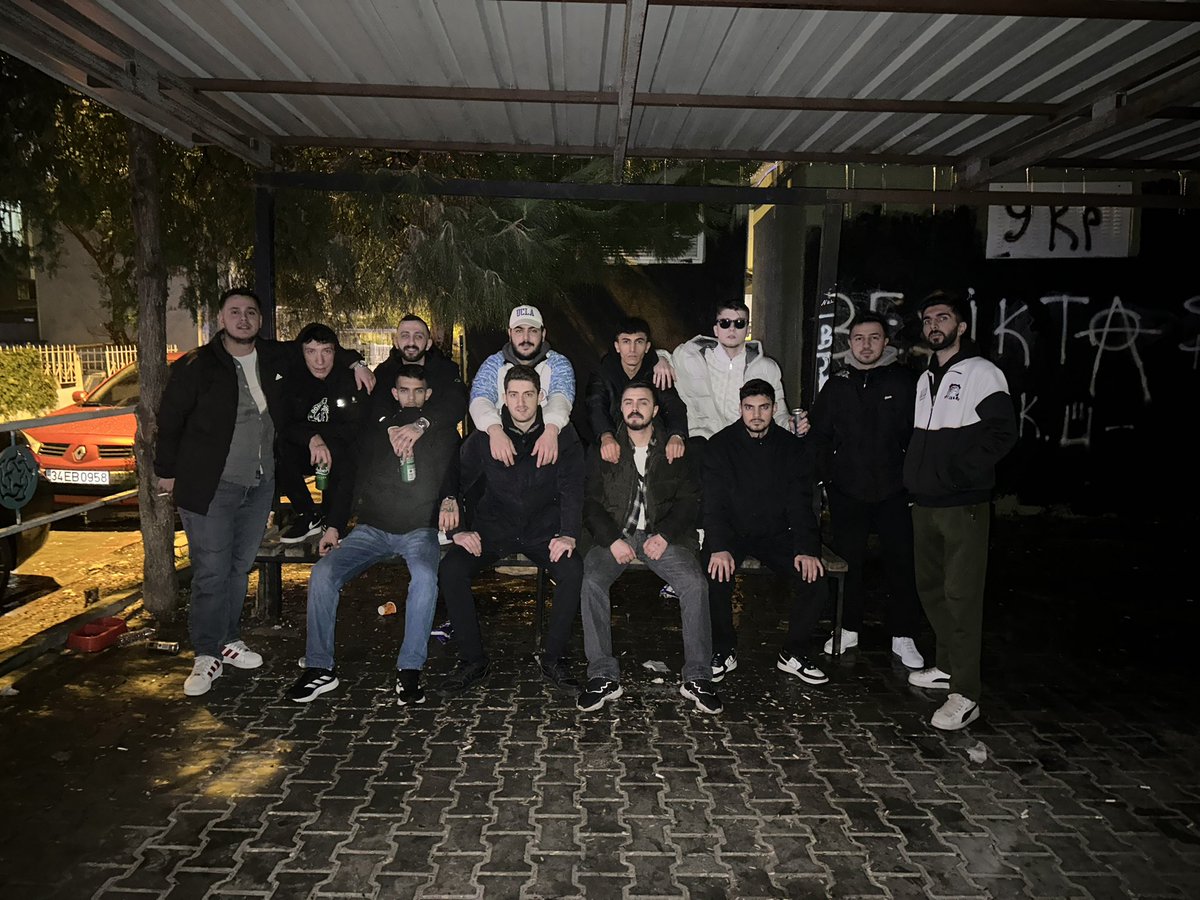 yakup03ky's tweet photo. Dün farketmedi bugün hiç farketmez..🦅🍀 https://t.co/mcuB906N8x