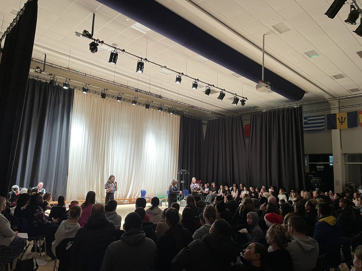 We’re underway for our Christmas Showcase 2024! 🎄

Our audience is ready and set for a fantastic festive treat ✨

#WeAreProud