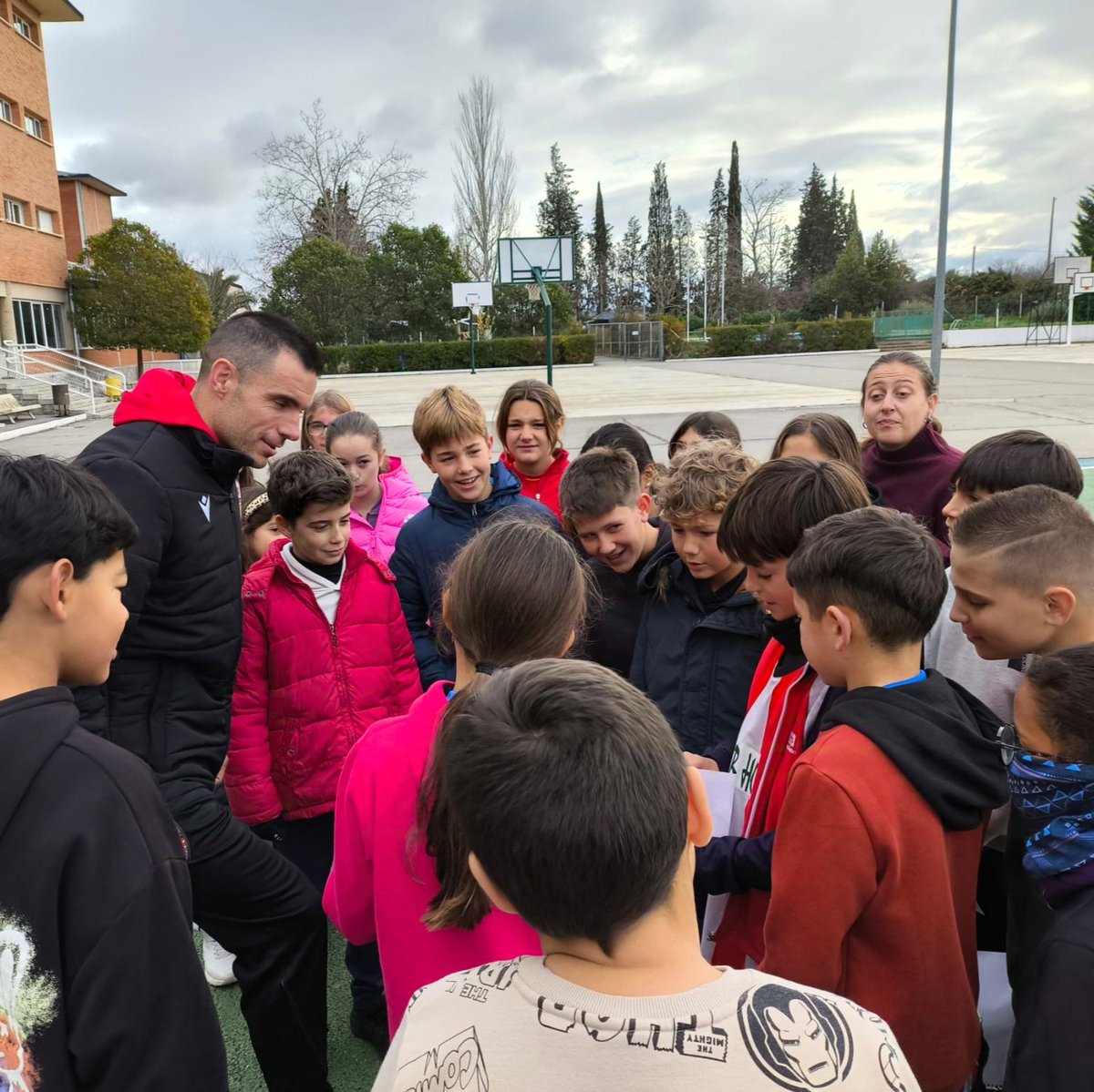 🎤 Una entrevista muy especial con Kike, en Salesianos Domingo Savio. ¡Gracias por el cariño!