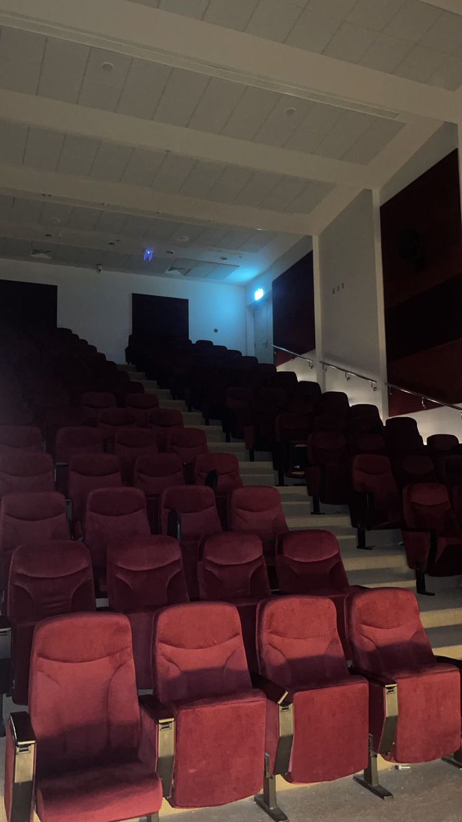 مع اقتراب نهاية الترم الاول ، انتهينا من اول اختبار نهائي ولله الحمد ، هاتو الباقي 🔥🔥 .

#Dent445 #final