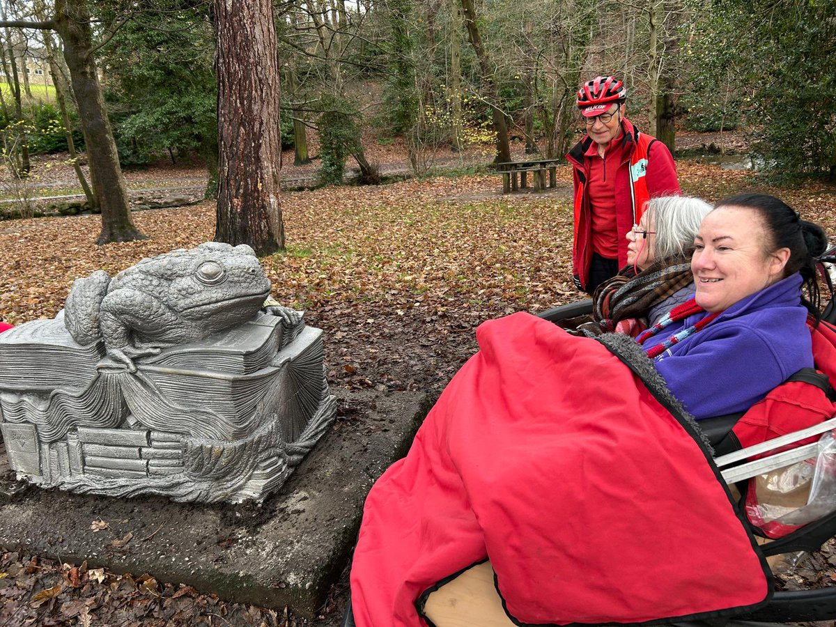 Endcliffe Park is always good value animal-wise! Ann and Marie share some love with Jeremy the dog and veer off path to admire the new toad sculpture.