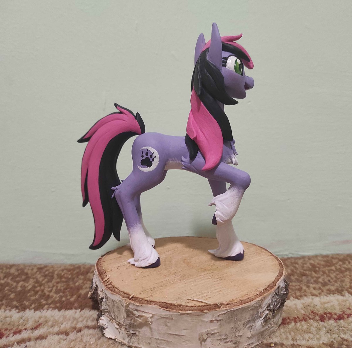 SchizophrenicFox tweet media