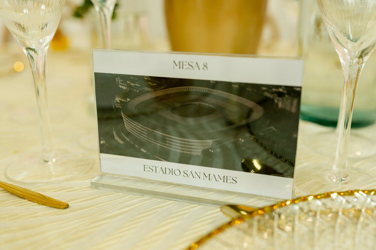 Lo único que pude escoger en la decoración del matrimonio 🤣