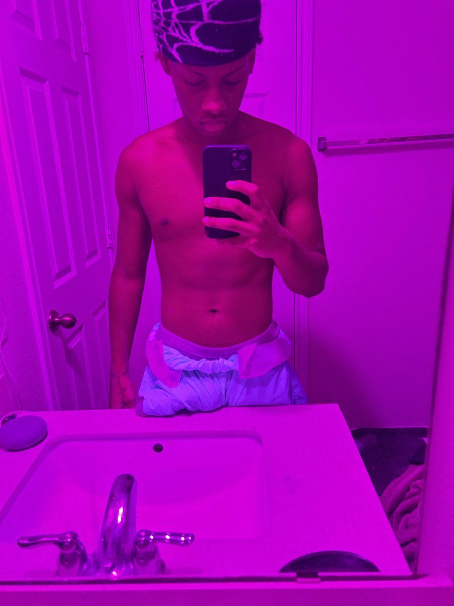 bigsteppa76211's tweet photo. #nsfwtwt #nsfwtwtًً https://t.co/Kg47XLfLMo