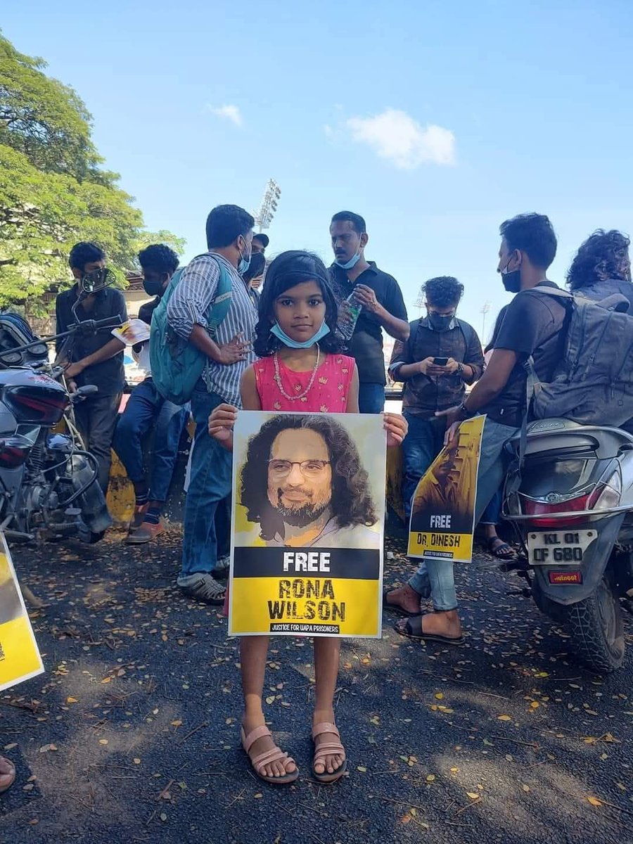 dreamlovewar's tweet photo. December 10 Human Rights Day
#FreeComradeRonaWilson
#FreeAllPoliticalPrisoners 
#RepealUAPA #RepealAFSPA #RepealPSA #December10 #HumanRightsDay https://t.co/51hMd0EDRC